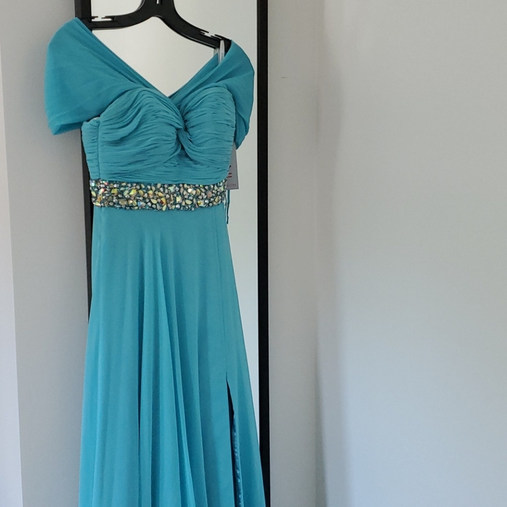 Maxi dress , jovani, size 2 US, color blue